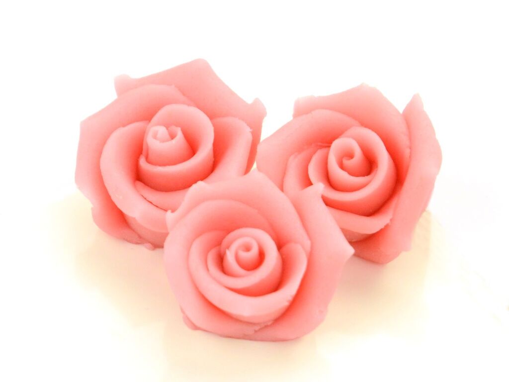 CM Basics Marzipan-Rosen mittel rosa 36 Stück