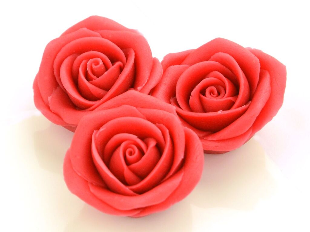 CM Basics Marzipan-Rosen groß rot 16 Stück