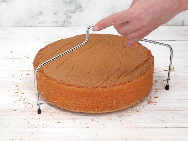 Cake Masters Tortenschneider mit doppeltem Schneidedraht – Bild 4