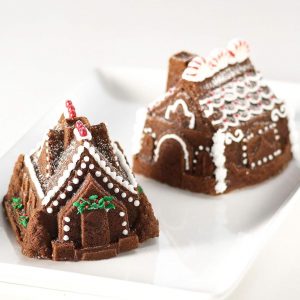 Nordic Ware Gingerbread House Duet Pan