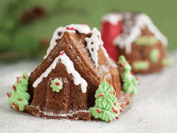 Nordic Ware Gingerbread House Duet Pan – Bild 3
