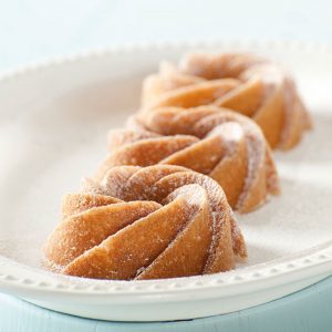 Nordic Ware Heritage Bundtlette