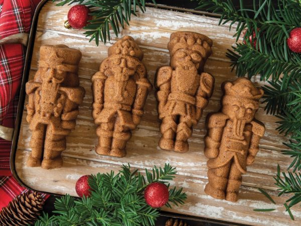 Nordic Ware Backform Nussknacker Sweets Cakelet – Bild 4
