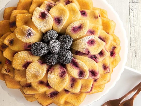 Nordic Ware Blossom Bundt Pan – Bild 5
