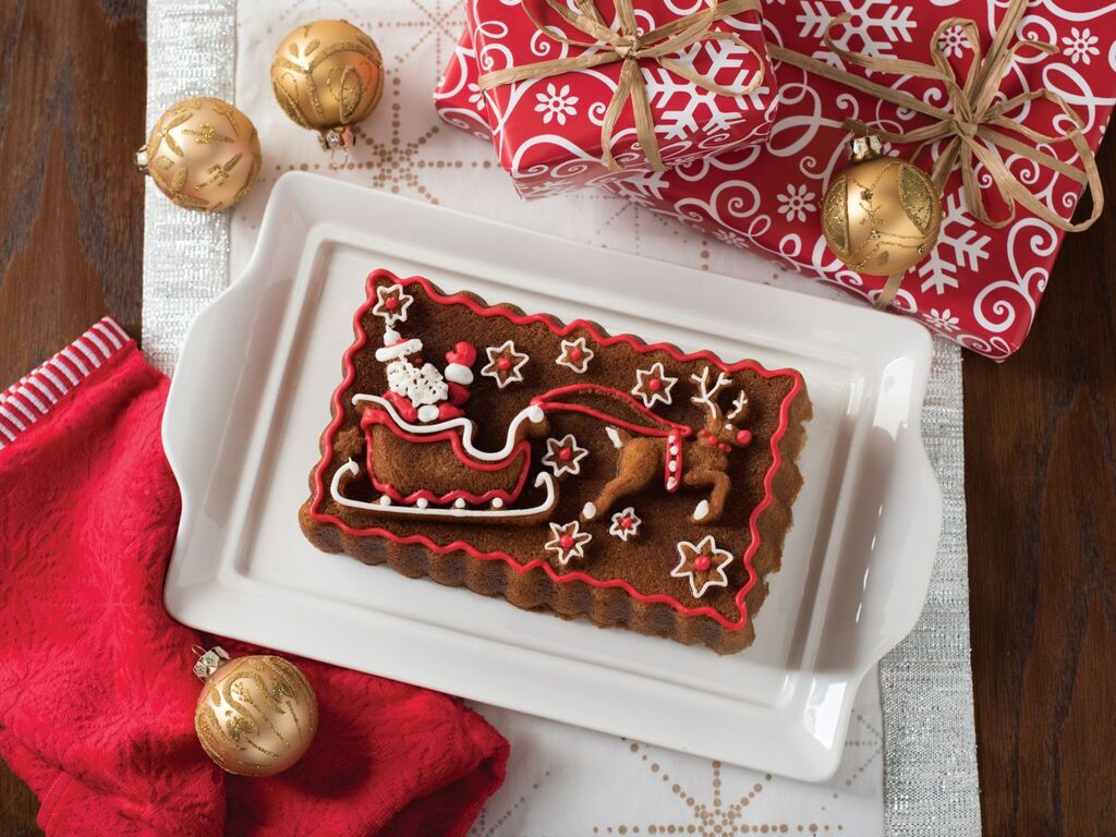 Nordic Ware Santa's Sleigh Loaf Pan