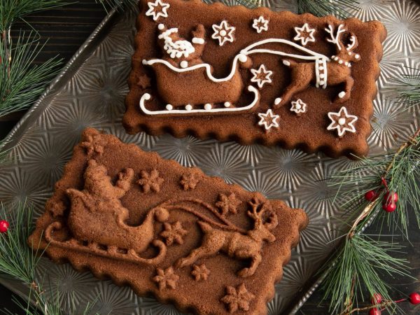 Nordic Ware Santa's Sleigh Loaf Pan – Bild 3