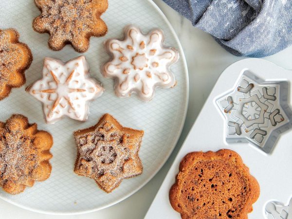 Nordic Ware Frozen 6 Schneeflocken – Bild 3