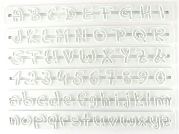dekofee Buchstaben und Zahlen Ausstecher Indie Flower