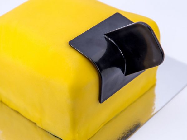 dekofee Fondant Glätter für runde Kanten – Bild 2