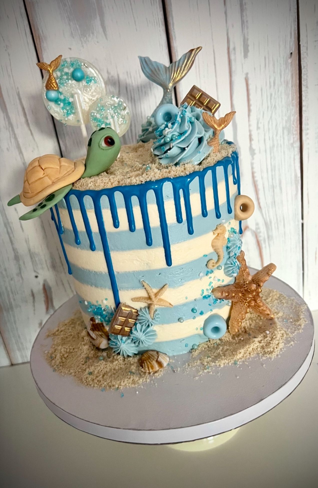 Twinkling Bakerys Buttercreme streifen Drip Cake "Under the Sea" - 09.08.2026